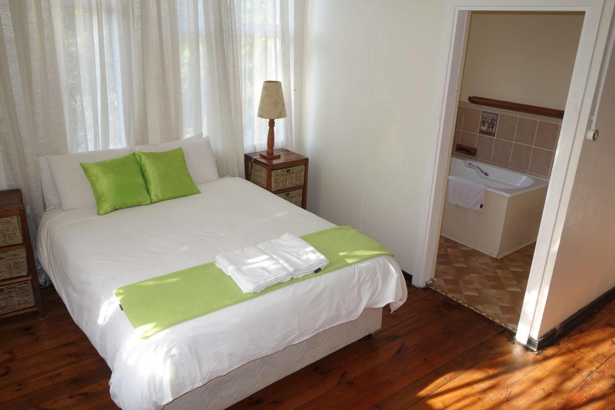 Blue Ocean Dive Resort Umkomaas Extérieur photo